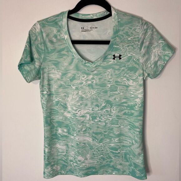 Under Armour T-shirt size xs loose fit - Picture 1 of 4